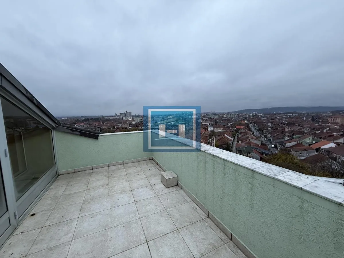 Prodaja, dvosoban stan, 99m², Vašarište, Jagodina