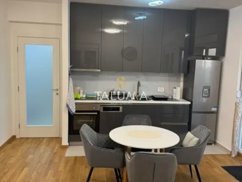 Izdavanje, dvosoban stan, 66m², Stari Aerodrom, Podgorica - image 3