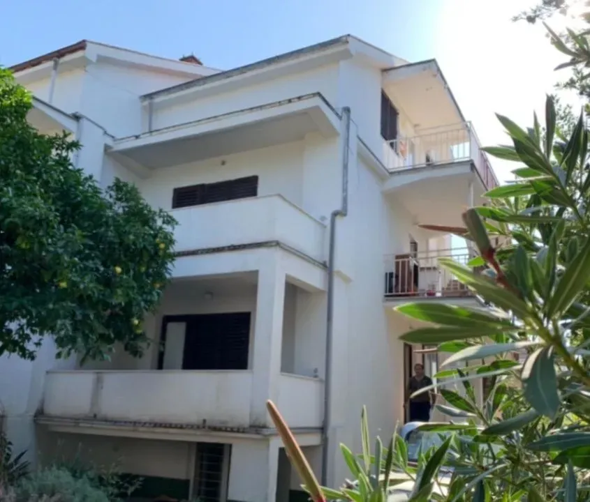 Prodaja, kuća, 196m², Utjeha, Bar