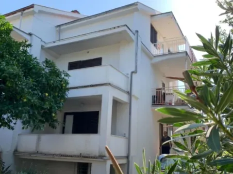 Sale, house, 196m², Utjeha, Bar