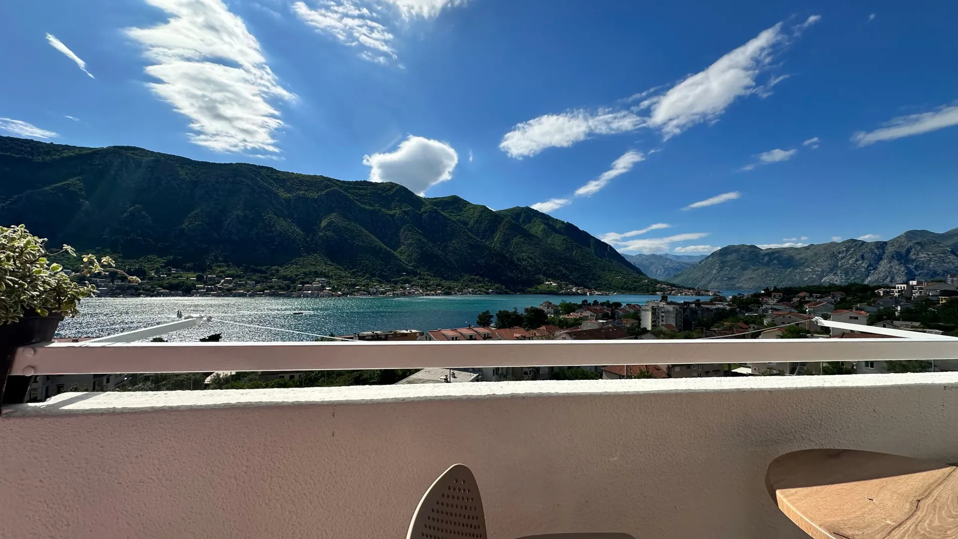 Rent, two bedroom apartment, 50m², Dobrota, Kotor