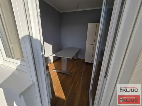Prodaja, dvosoban stan, 42m², Centar, Novi Sad - image 7