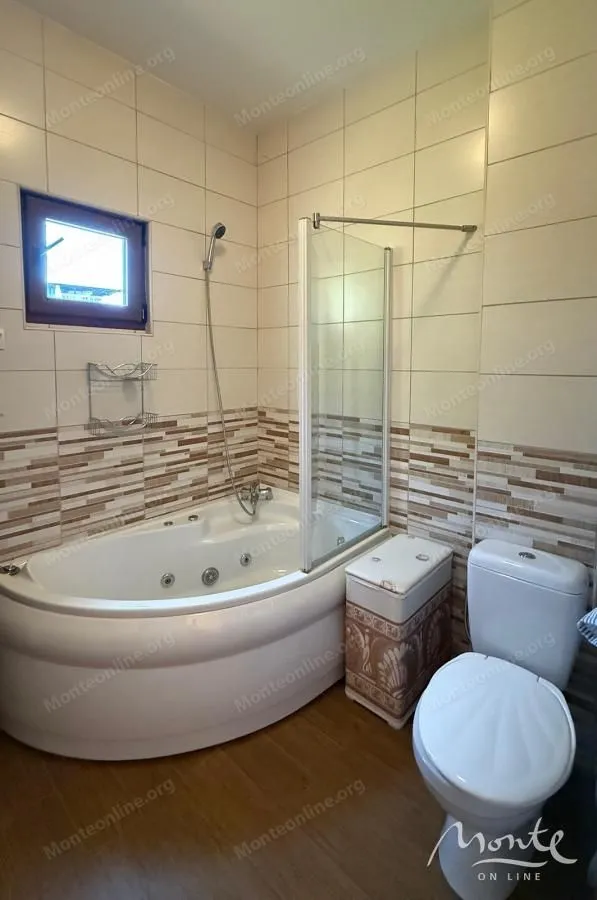 Sale, two bedroom apartment, 61m², Petrovac, Budva