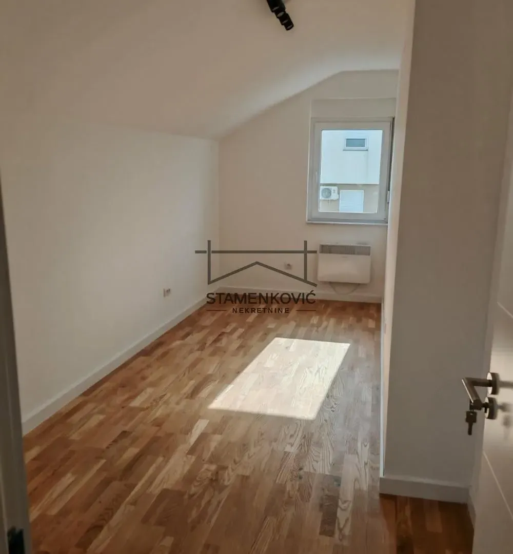 Prodaja, jednosoban stan, 36m², Grbavica, Novi Sad Sve Podlokacije