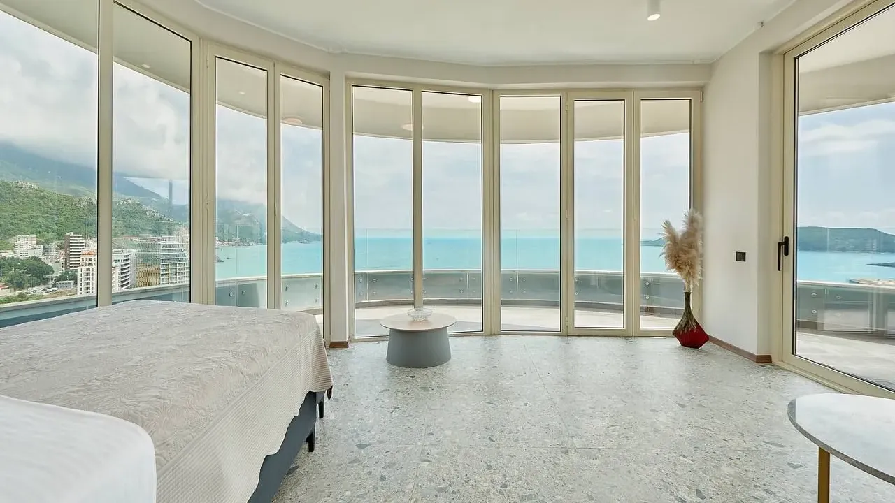 Sale, three bedroom apartment, 115m², Bečići, Budva