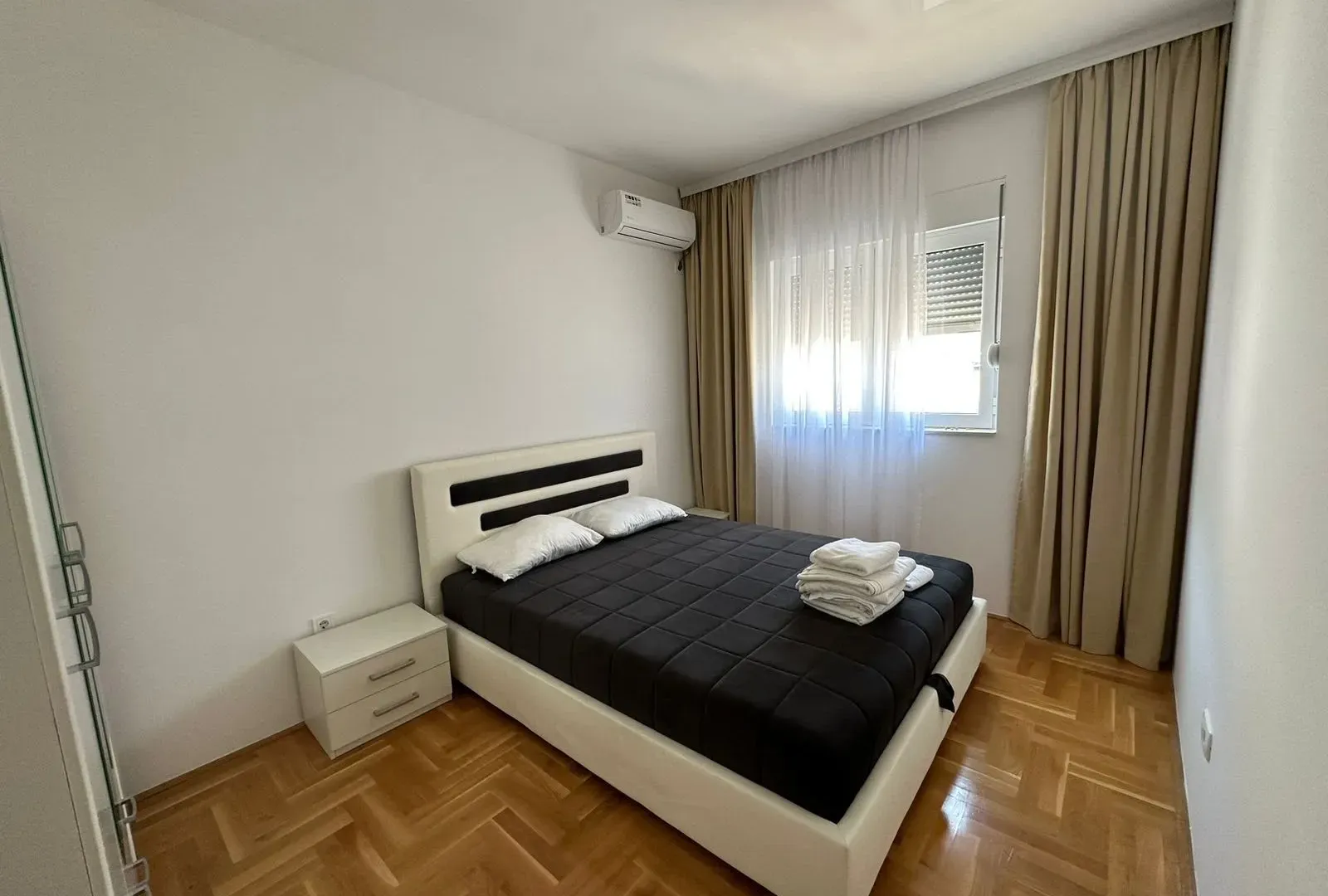 Rent, two bedroom apartment, 55m², Golubovina, Budva