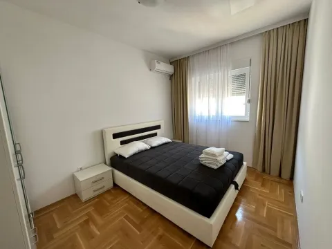 Rent, two bedroom apartment, 55m², Golubovina, Budva - image 3
