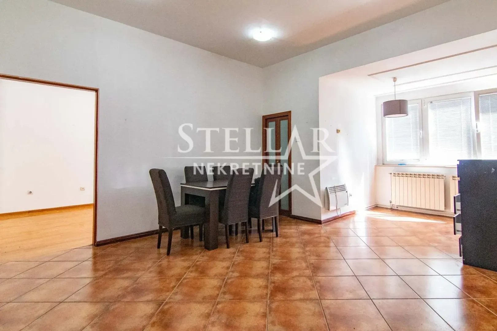 Izdavanje, poslovni prostor, 65m², Centar, Podgorica