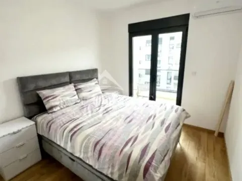 Izdavanje, jednosoban stan, 47m², City Kvart, Podgorica - image 8