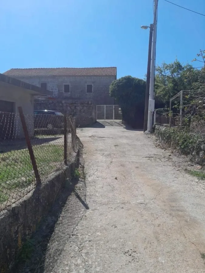 Prodaja, plac, 1720m², Kotor, Crna Gora