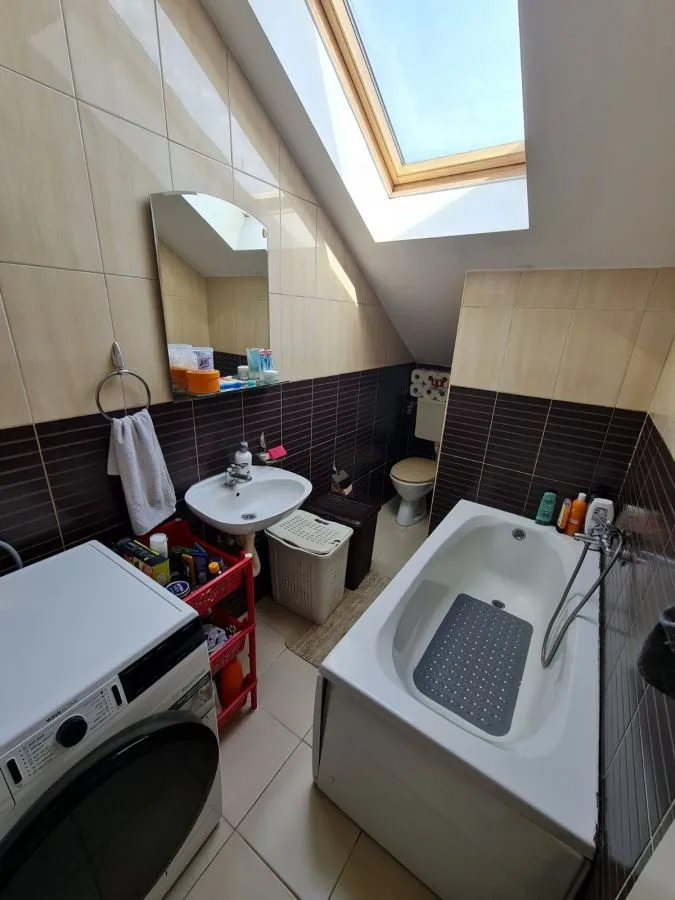 Prodaja, trosoban stan, 69m², Petrovaradin, Novi Sad