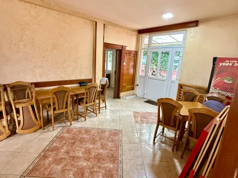 Izdavanje, poslovni prostor, 400m², Centar, Bar - image 10