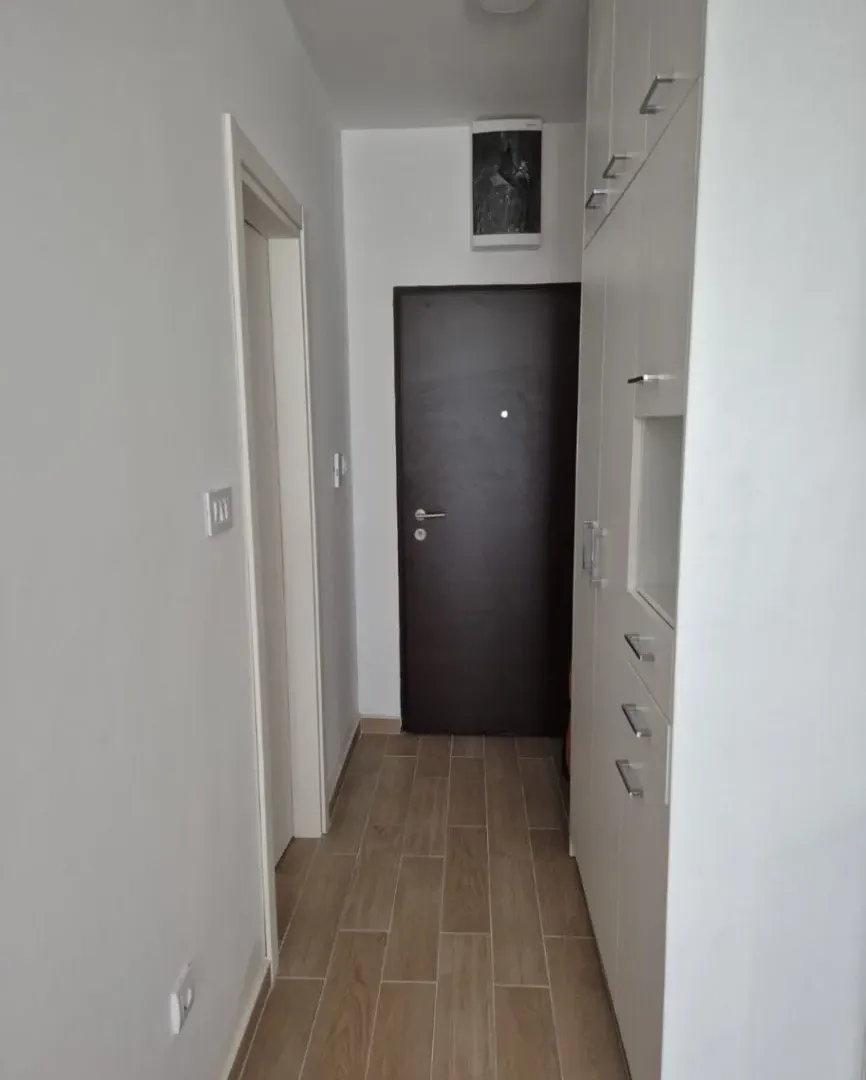 Izdavanje, garsonjera, 33m², Stari Aerodrom, Podgorica