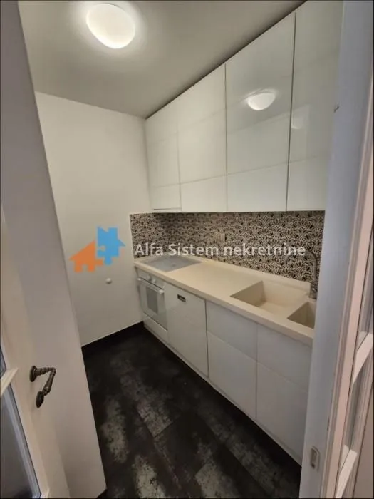 Rent, three bedroom apartment, 117m², Stari Grad, Beograd