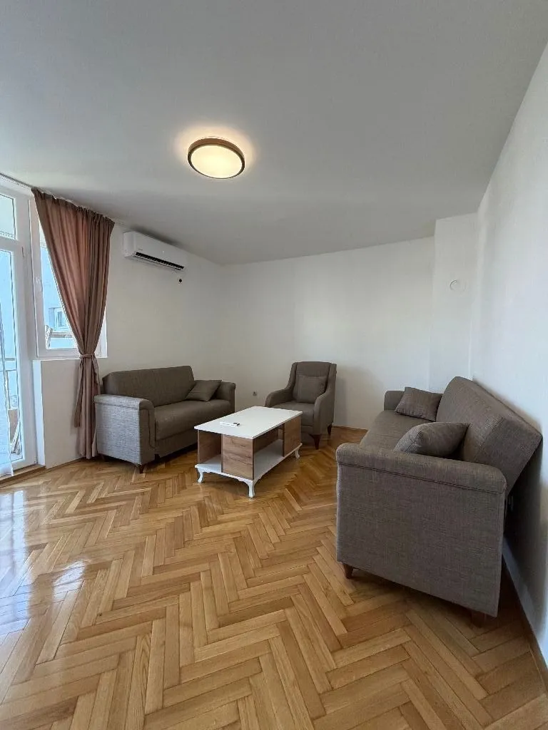 Rent, two bedroom apartment, 70m², Pobrežje, Podgorica