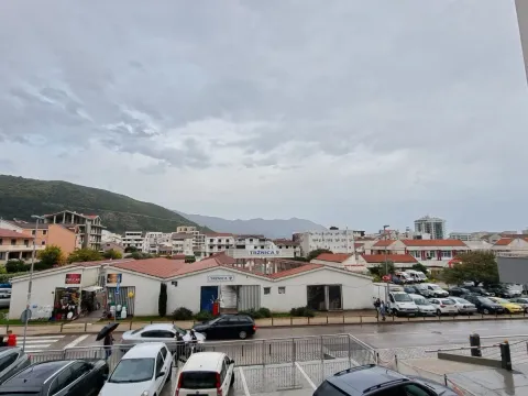 Izdavanje, jednosoban stan, 45m², Budva, Crna Gora - image 24