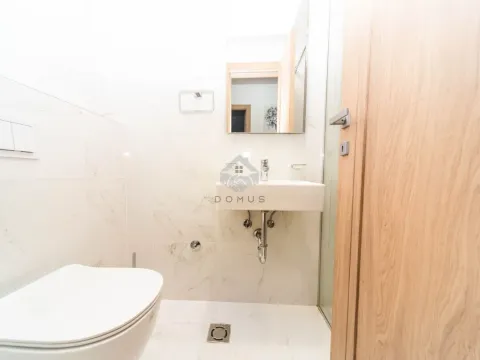 Izdavanje, dvosoban stan, 75m², Master Kvart, Podgorica - image 7