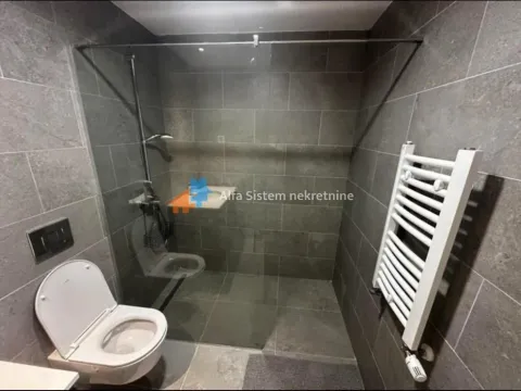 Izdavanje, trosoban stan, 71m², Savski Venac, Beograd - image 9