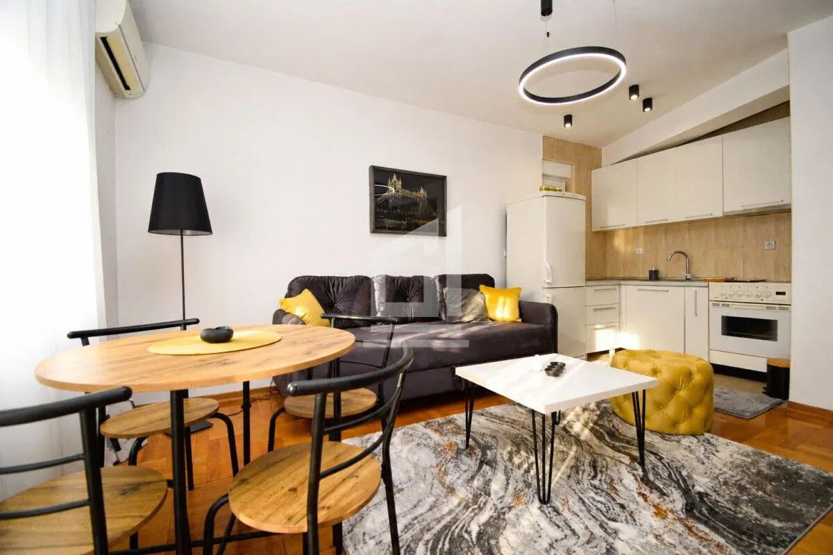 Prodaja, jednosoban stan, 37m², Drač, Podgorica
