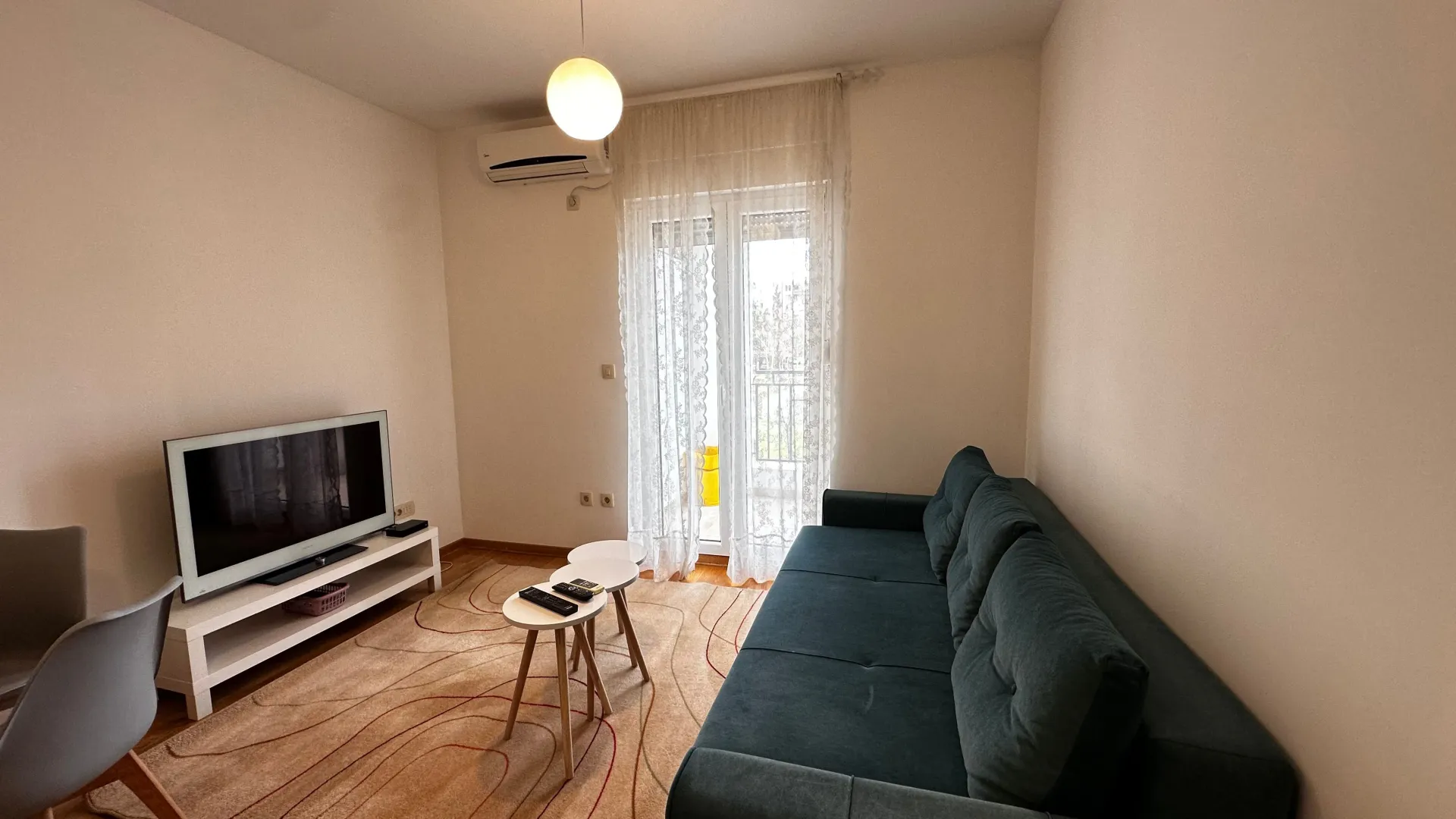 Rent, studio apartment, 26m², Blok 6, Podgorica