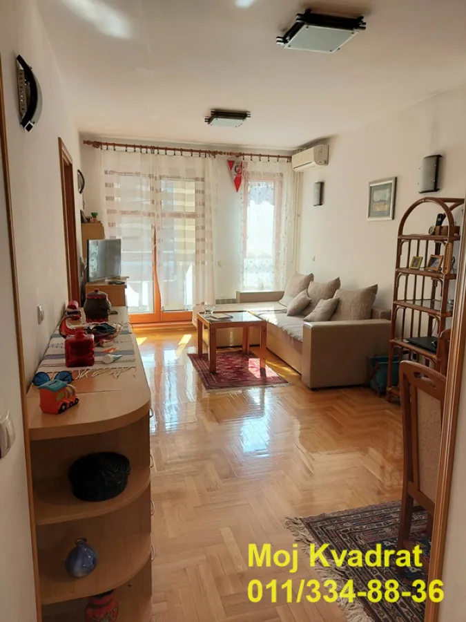 Rent, two bedroom apartment, 41m², Kalenić Pijaca, Vračar Sve Podlokacije