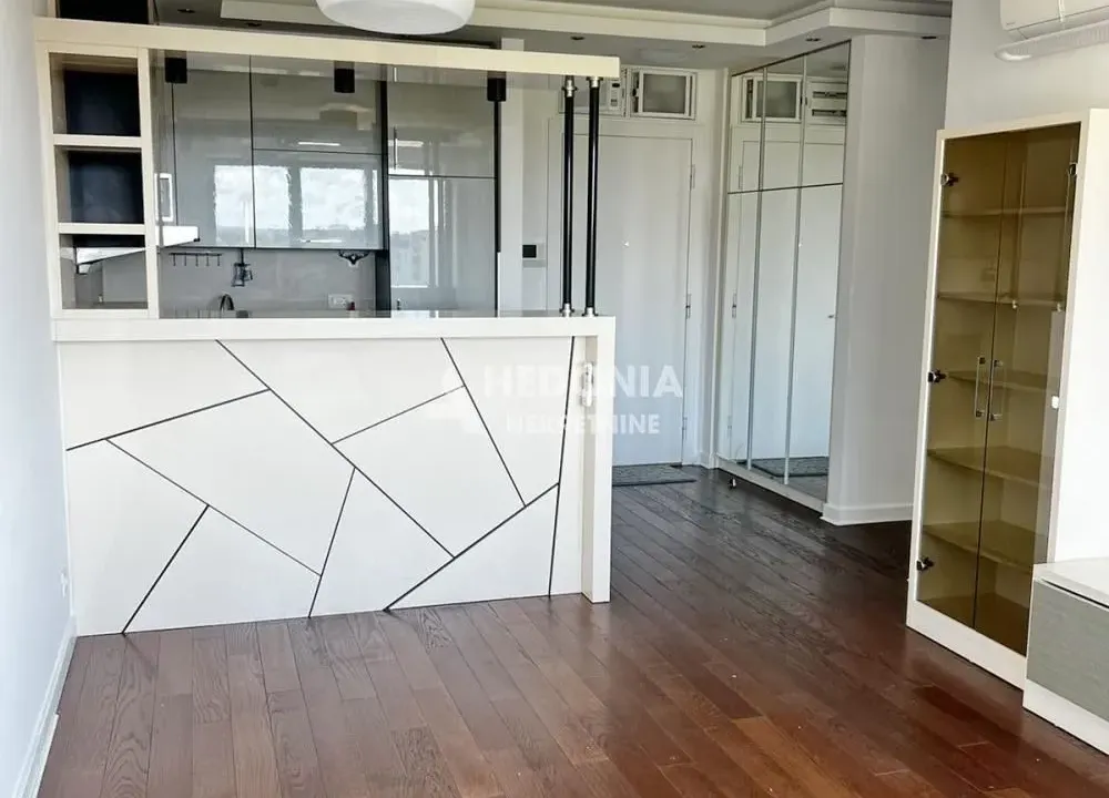 Izdavanje, četvorosoban stan, 88m², Novi Beograd Sve Podlokacije, Beograd