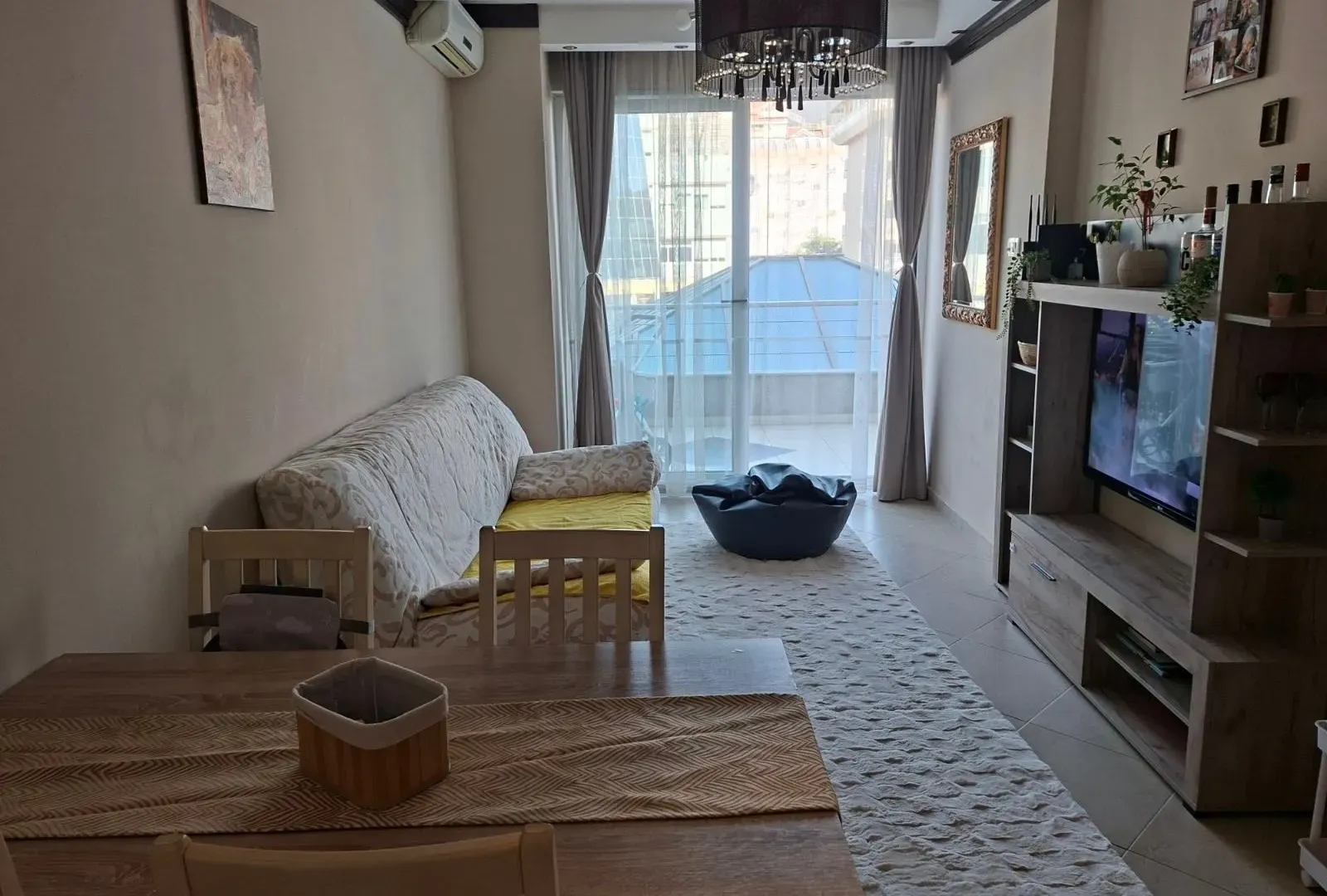 Izdavanje, jednosoban stan, 58m², Centar, Tivat