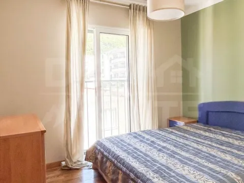 Izdavanje, dvosoban stan, 60m², Tivat, Crna Gora - image 2