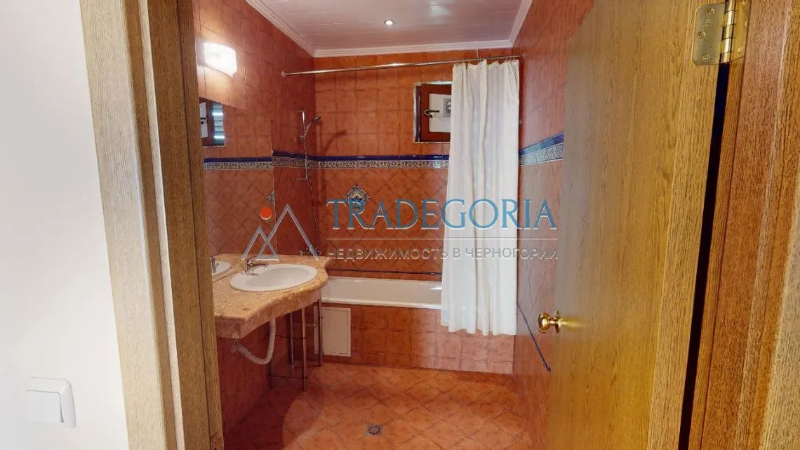 Prodaja, kuća, 217m², Zeleni, Rožaje