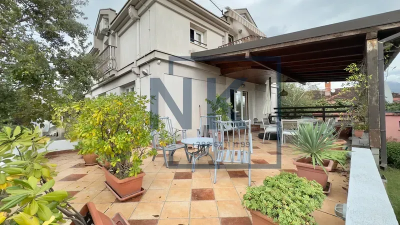 Izdavanje, kuća, 300m², Ibričevina, Podgorica