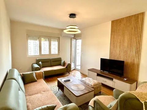 Rent, one bedroom apartment, 49m², Central Point, Podgorica - image 9