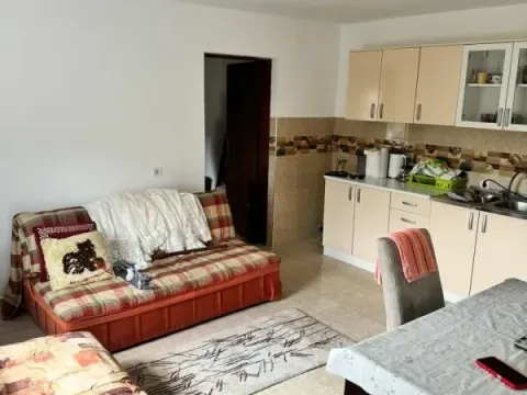 Rent, one bedroom apartment, 45m², Šušanj, Bar - image 1