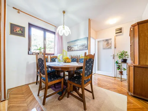 Prodaja, trosoban stan, 70m², Budva, Crna Gora - image 10