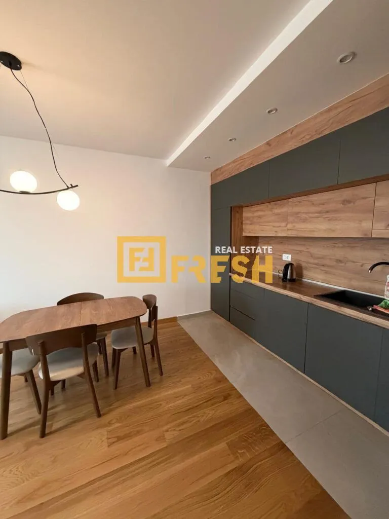 Izdavanje, dvosoban stan, 75m², City Kvart, Podgorica