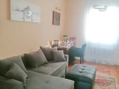 Rent, two bedroom apartment, 40m², Stari Grad, Beograd - image 3