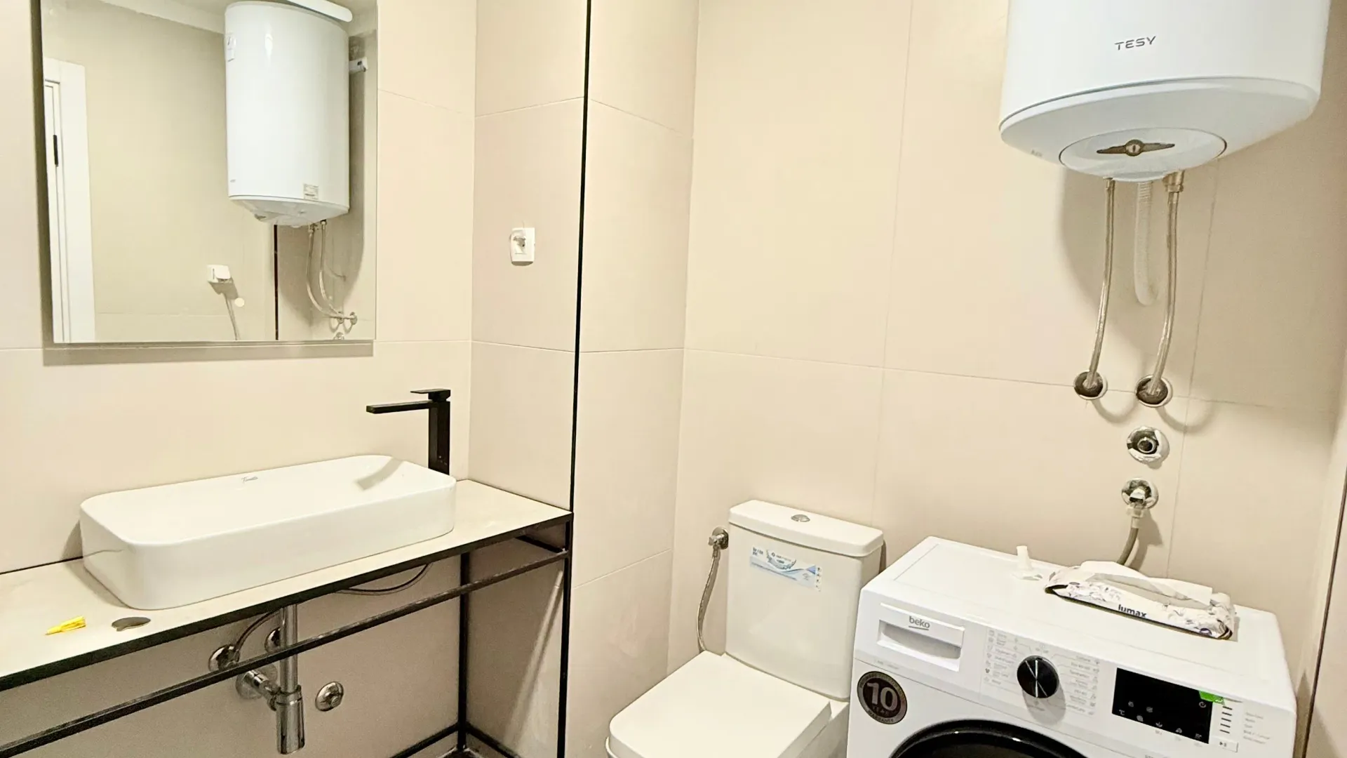 Izdavanje, dvosoban stan, 80m², Vezirov Most, Podgorica