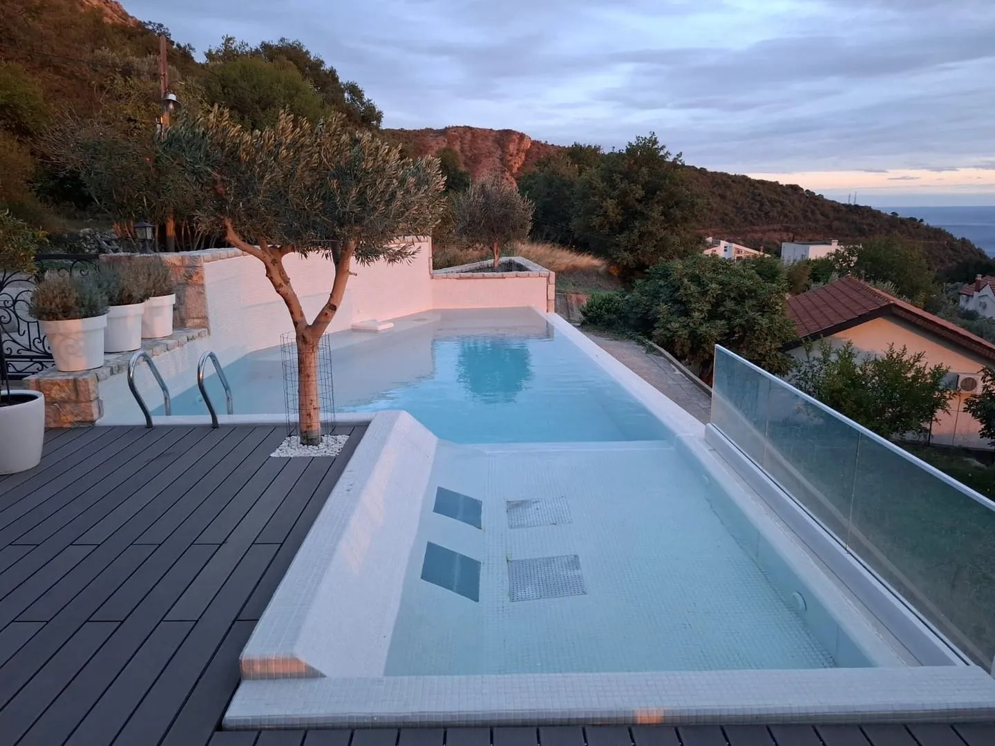 Prodaja, kuća, 219m², Reževići, Budva