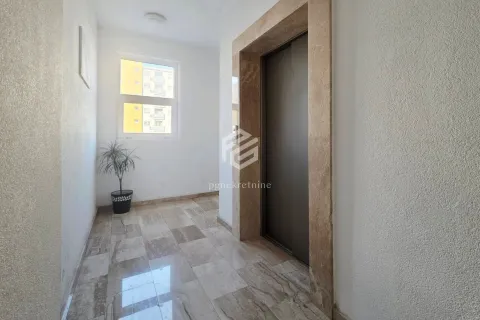 Rent, one bedroom apartment, 51m², Pobrežje, Podgorica - image 11