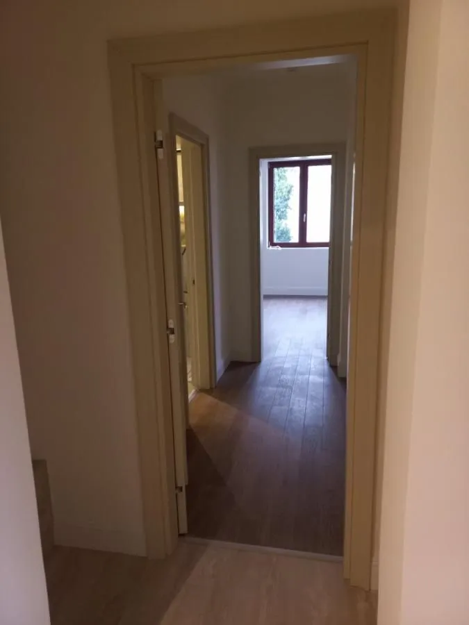 Izdavanje, četvorosoban stan, 155m², Savski Venac, Beograd