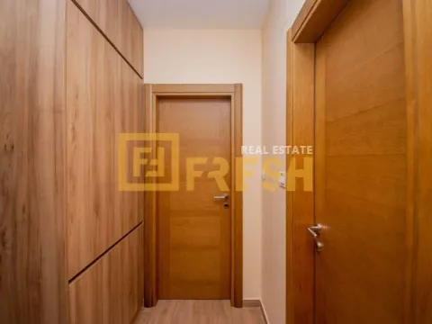 Izdavanje, dvosoban stan, 70m², Blok 9, Podgorica - image 12