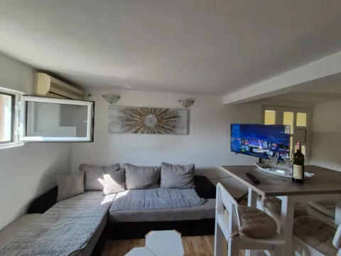 Rent, two bedroom apartment, 54m², Bjeliši, Bar - image 11