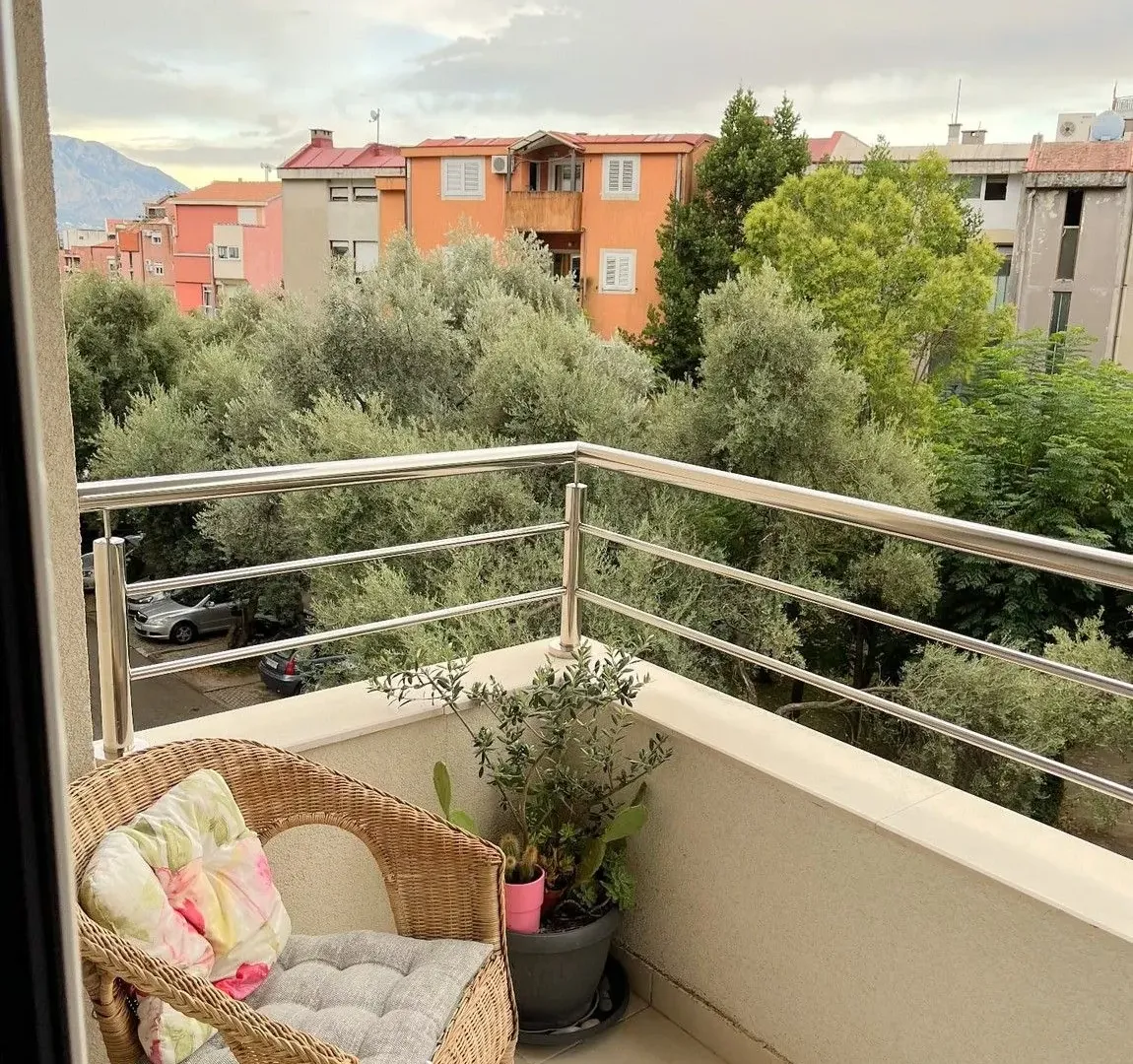 Rent, two bedroom apartment, 52m², Maine, Budva