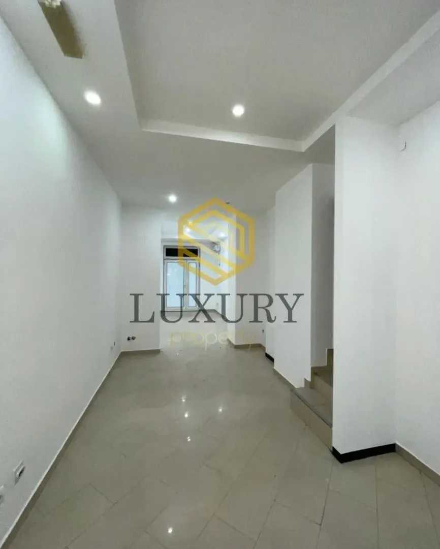 Rent, office space, 80m², Stari Aerodrom, Podgorica
