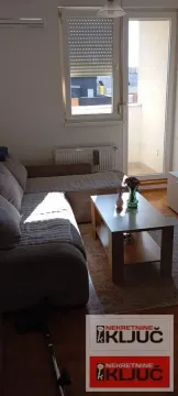 Izdavanje, garsonjera, 25m², Bulevar Evrope, Novi Sad Sve Podlokacije - image 3