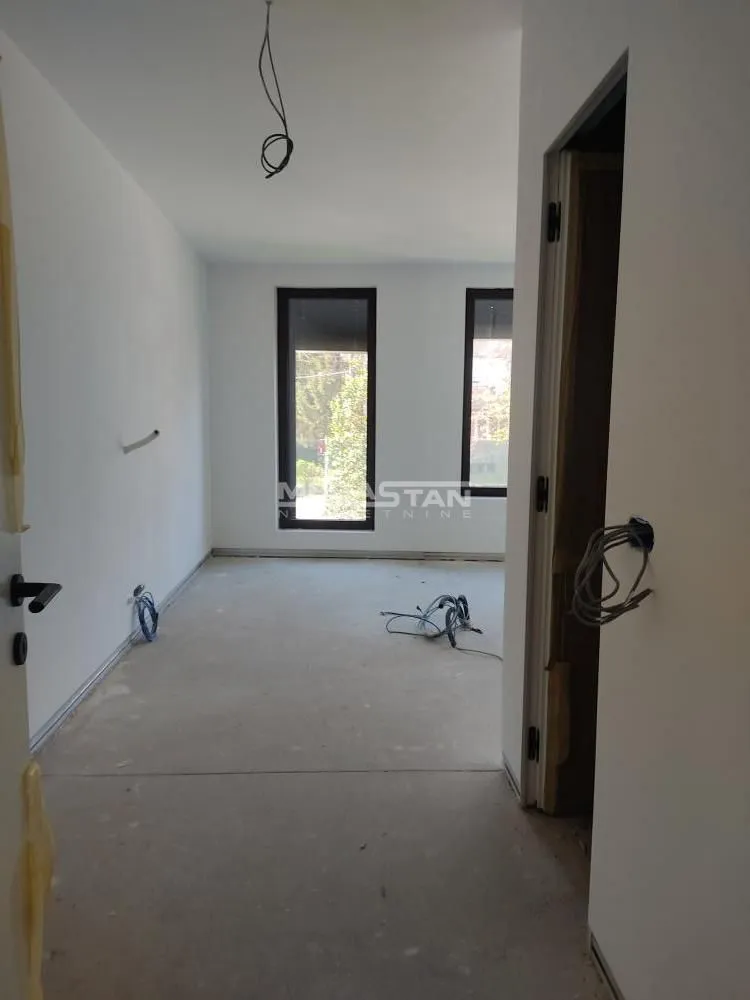 Sale, four bedroom apartment, 221m², Savski Venac, Beograd