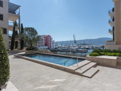 Prodaja, trosoban stan, 204m², Porto Montenegro, Tivat - image 24