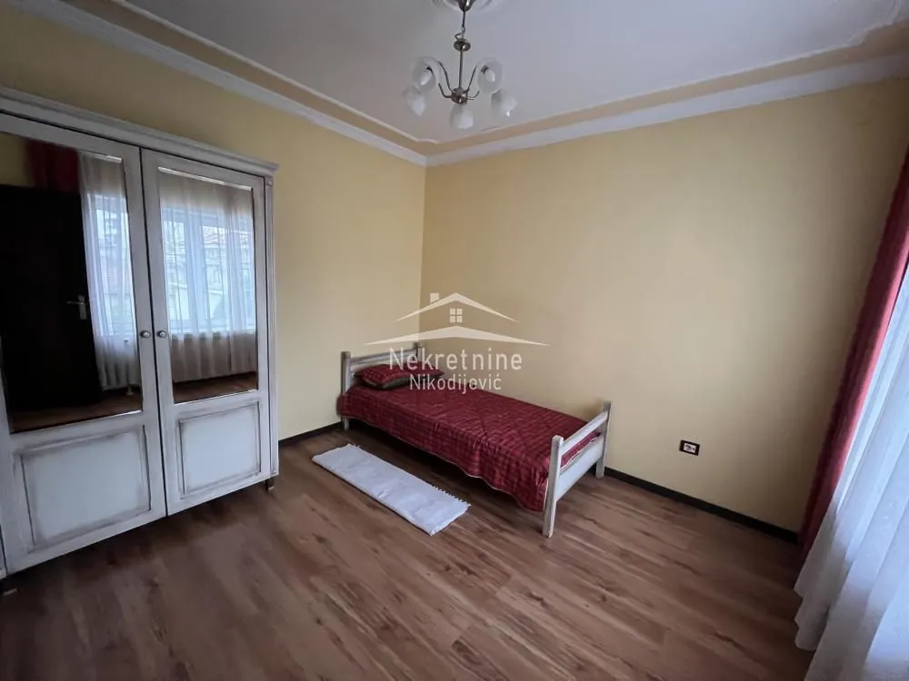 Rent, house, 220m², Savski Venac, Beograd