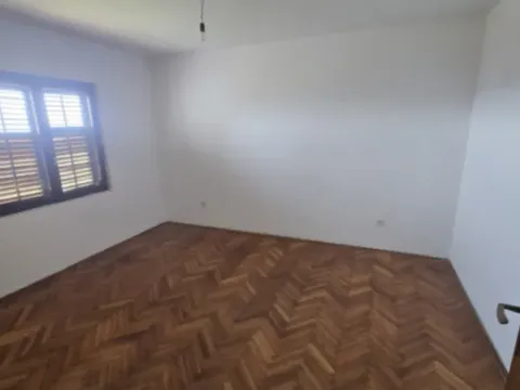 Sale, house, 272m², Šušanj, Bar - image 8