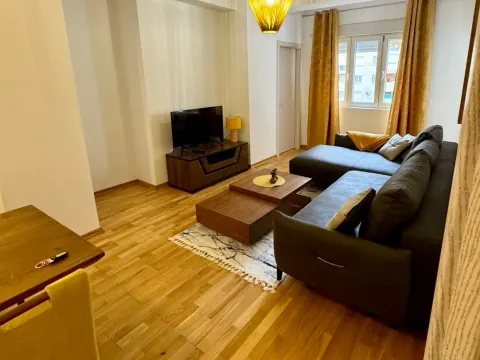 Izdavanje, trosoban stan, 75m², Ljubović, Podgorica - image 2