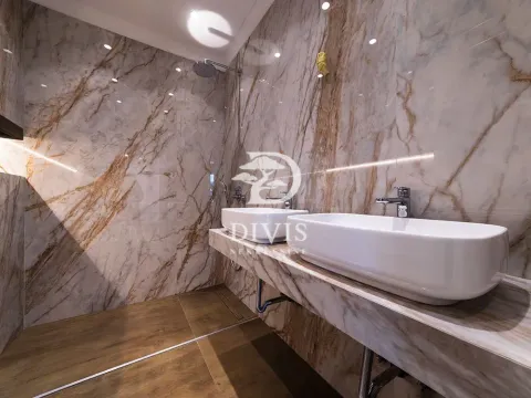 Prodaja, trosoban stan, 198m², Vračar Hram, Vračar Sve Podlokacije - image 11